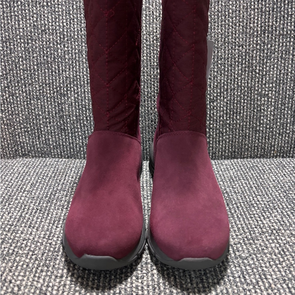 Lands End Women's Burgundy Quilted Faux Fur Lined Winter Boots Size 7D - Picture 2 of 7